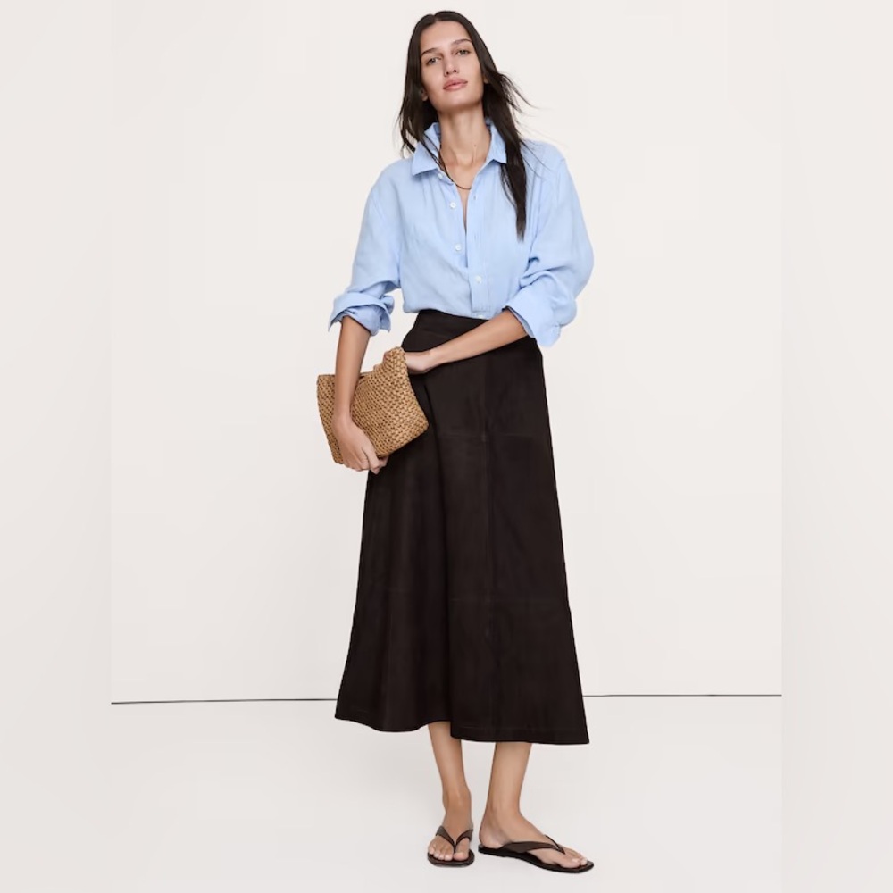 NWT! Banana Republic Suede Midi Skirt - Size 12 📌